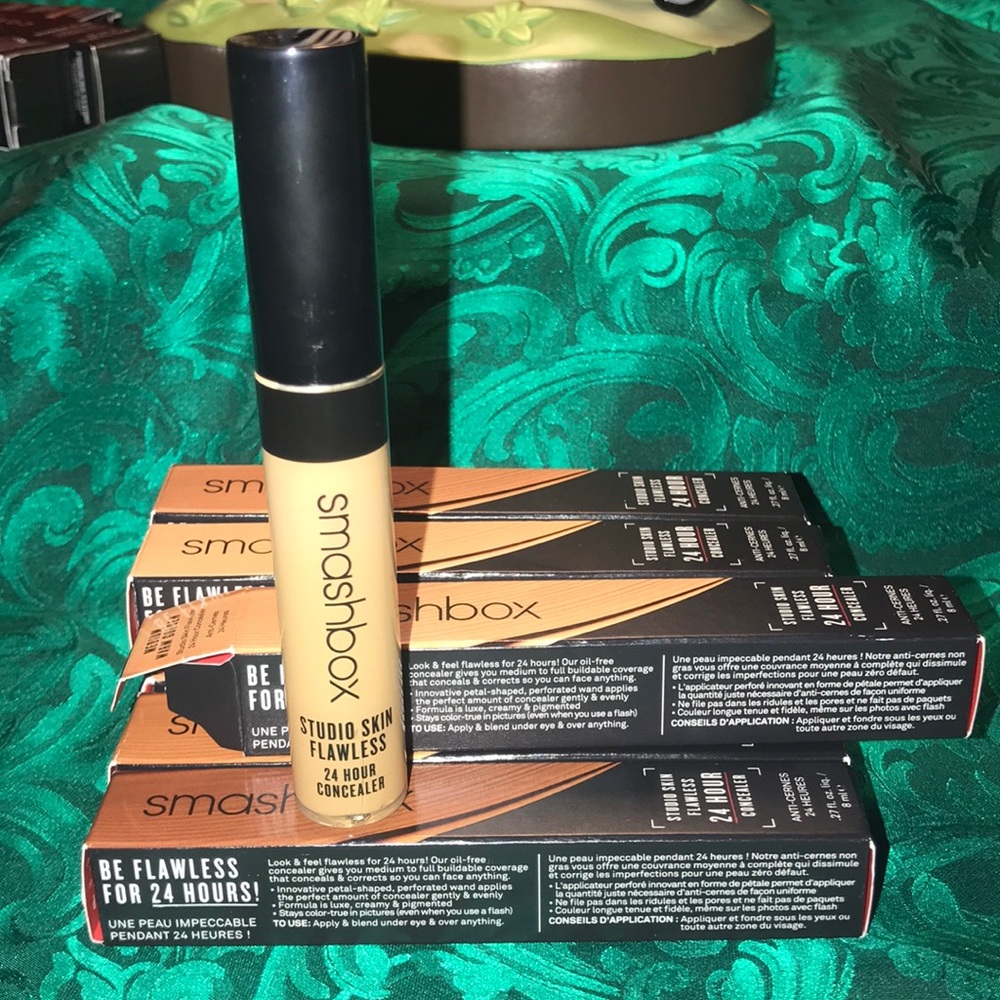 SMASHBOX 24 HOURS CONCEALER